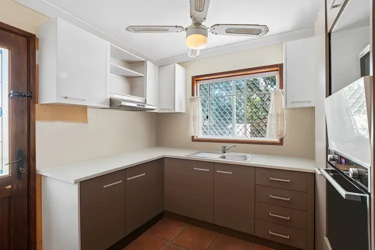 Third view of Homely villa listing, 5/14-16 Ocean View Road, Gorokan NSW 2263