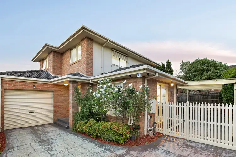 7a Calvin Crescent, Doncaster East VIC 3109