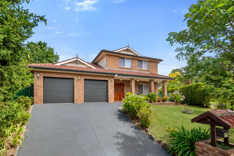 5 Maple Grove, Wentworth Falls NSW 2782