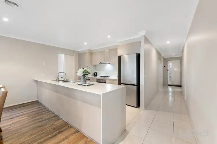 Sixth view of Homely house listing, 2 Florida Court, Burnside Heights VIC 3023