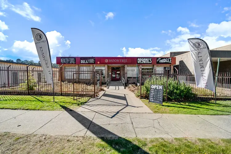 8 Vale Street, Cooma NSW 2630