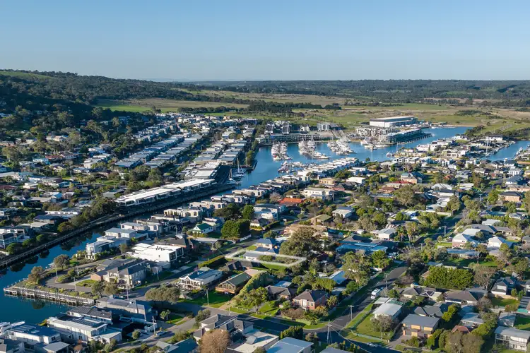 4 Buckley Street, Safety Beach VIC 3936