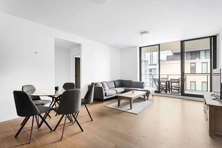 606/19 Verona Drive