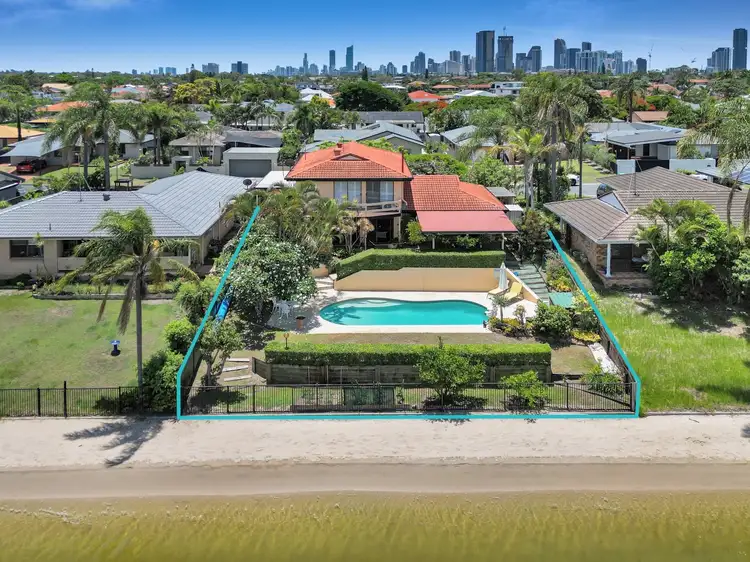 11 Firmin Court, Mermaid Waters QLD 4218