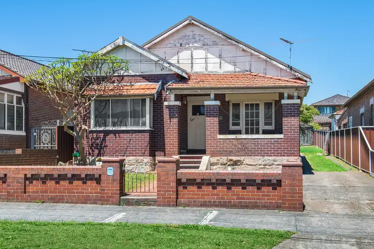 8 Kitchener Avenue, Earlwood NSW 2206