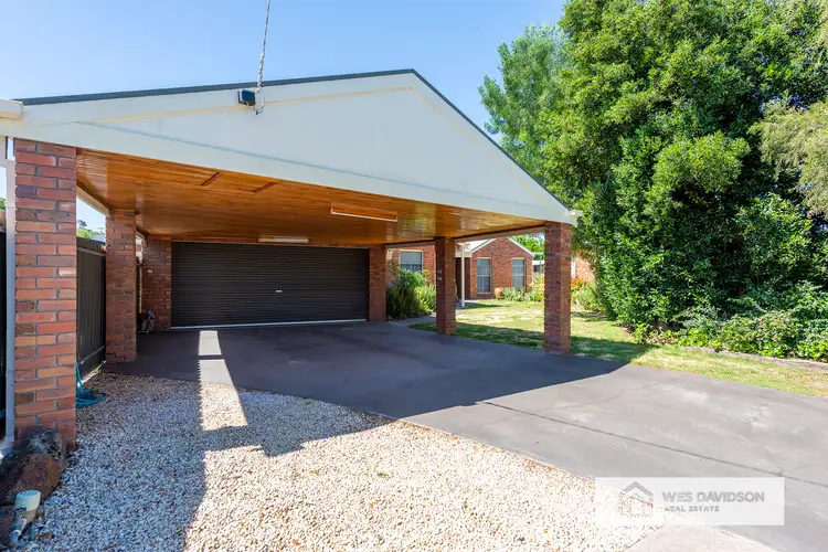 Second view of Homely house listing, 2 Isbel Court, Horsham VIC 3400