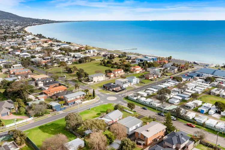 212 Dromana Parade, Safety Beach VIC 3936