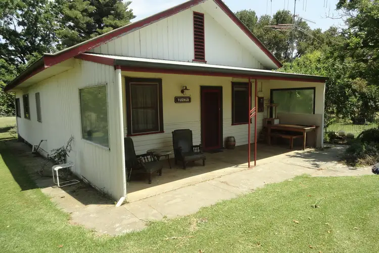 YURNGA 58 Mullagong Road, Upper Gundowring VIC 3691