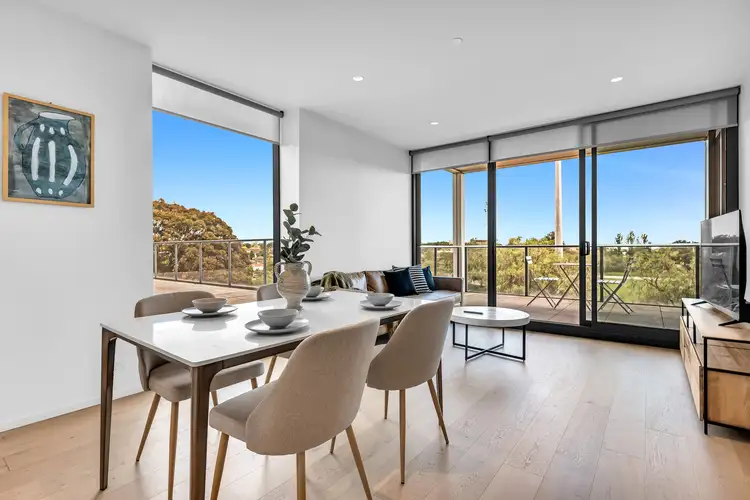 404/6B Evergreen Mews