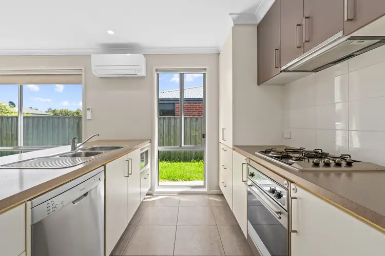 Second view of Homely house listing, 118 Hammersmith Circuit, Traralgon VIC 3844