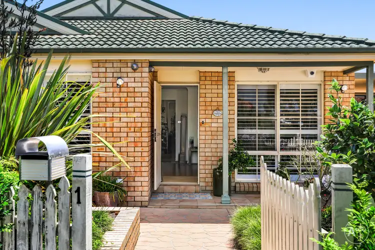 1 Hastings Avenue, Chifley NSW 2036