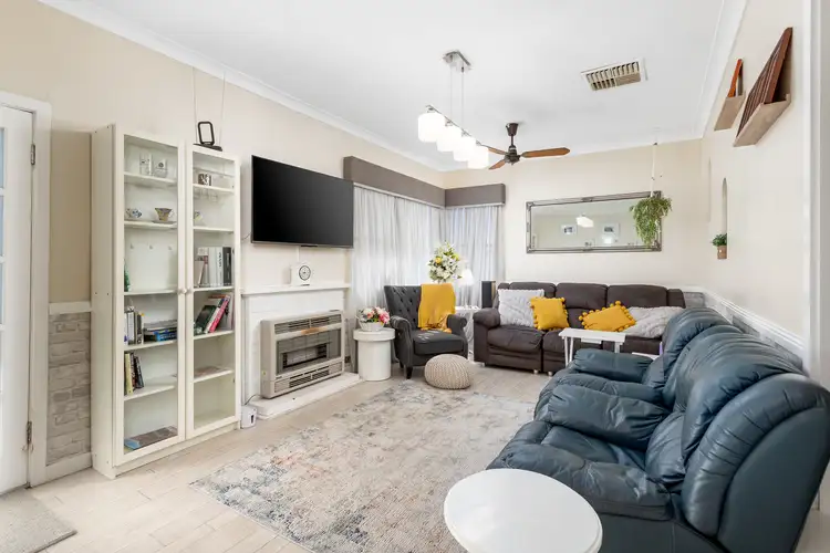 16A Moolyeen Road, Carey Park WA 6230
