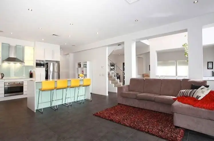 Second view of Homely house listing, 21 Pembridge Place, Carindale QLD 4152