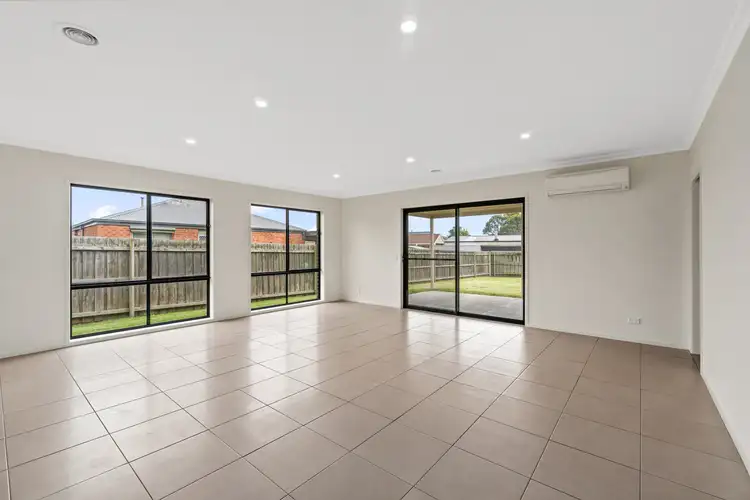 Fourth view of Homely house listing, 2 Tyrone Close, Traralgon VIC 3844