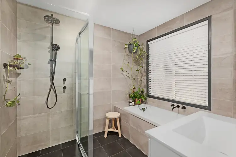 Sixth view of Homely house listing, 1 Kauri Court, Ourimbah NSW 2258