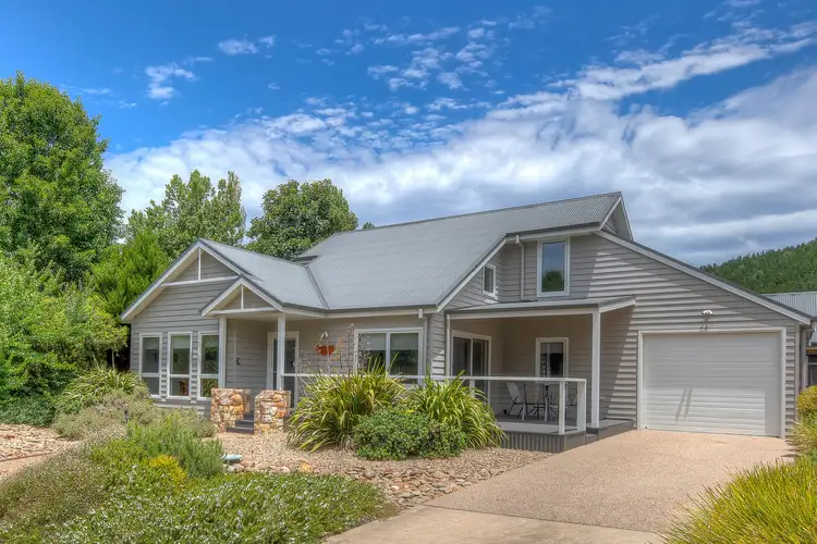 3 Mountain Mist Drive, Bright VIC 3741