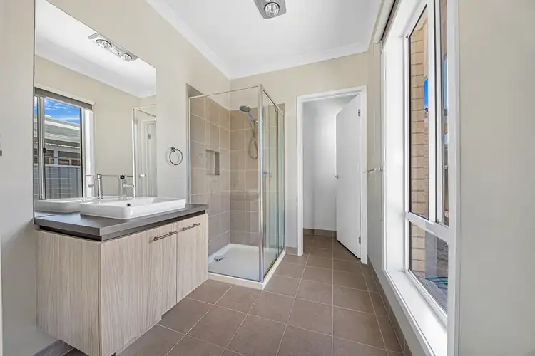 Fifth view of Homely house listing, 6 Karnu Court, Bright VIC 3741