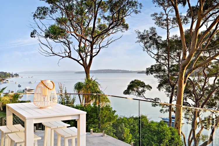 17 Coal Point Road, Coal Point NSW 2283