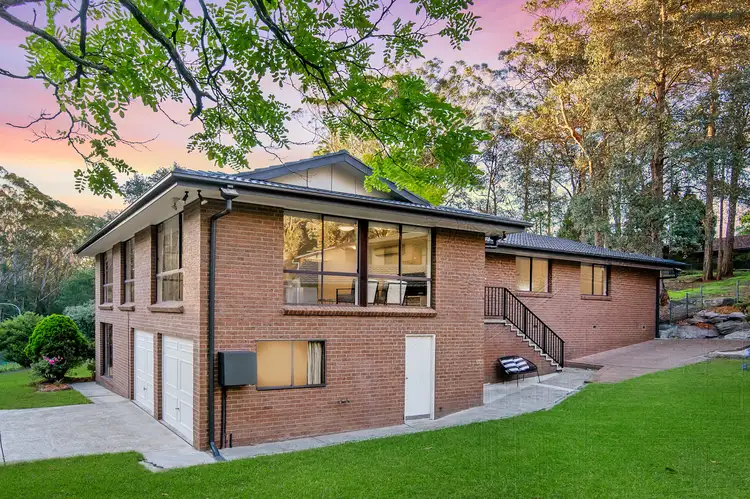90 Mount Pleasant Avenue, Wahroonga NSW 2076