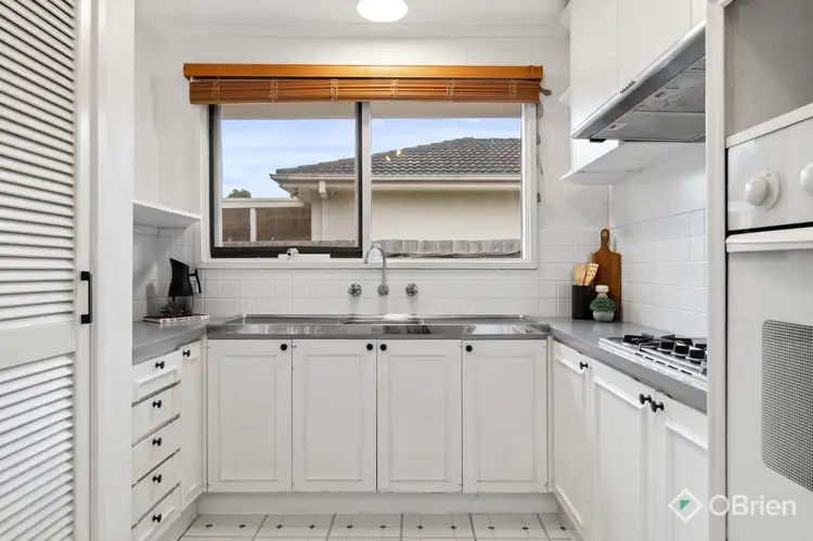 Sixth view of Homely house listing, 8 Kenross Court, Wantirna VIC 3152
