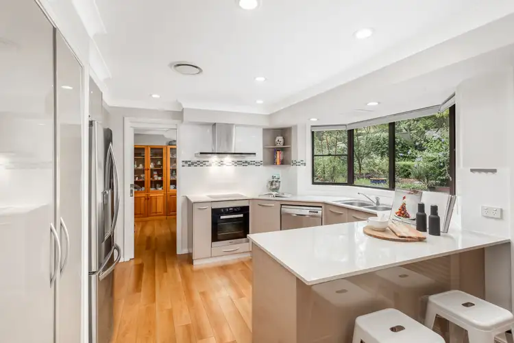 82 Crestwood Drive, Baulkham Hills NSW 2153