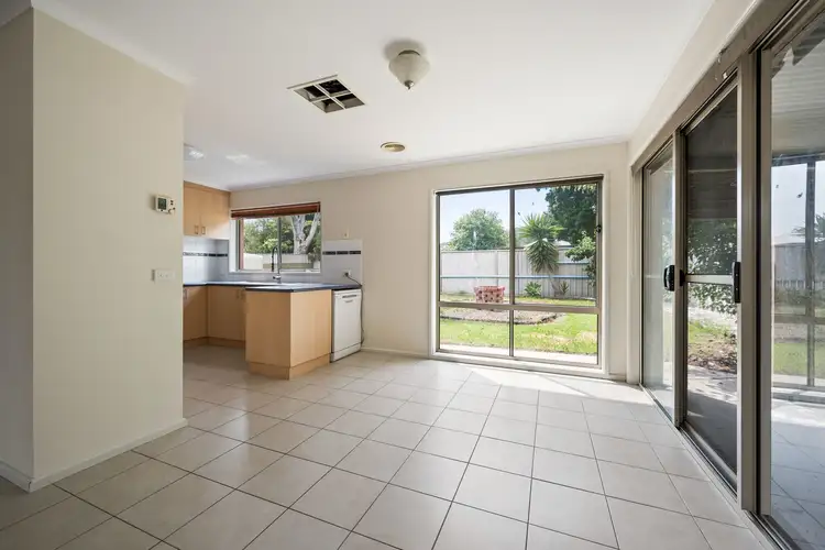 Sixth view of Homely townhouse listing, 2/17 Kurrajong Crescent, West Albury NSW 2640