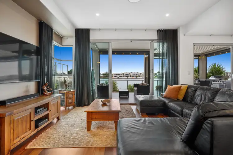 Sixth view of Homely house listing, 10 Bluelake Court, Tennyson SA 5022