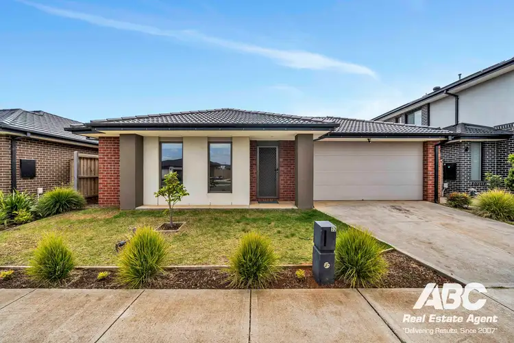 32 Murray Road, Thornhill Park VIC 3335