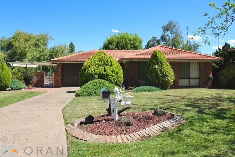 7 Settlers Close, Orange NSW 2800