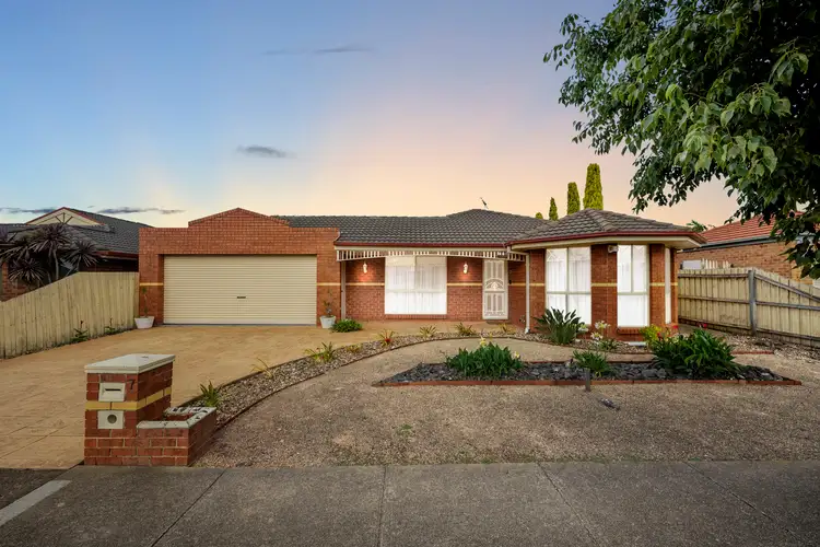 7 Rose Hedge Drive, Sydenham VIC 3037
