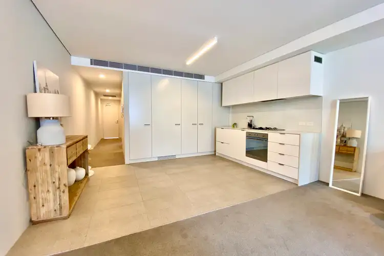 74/205 Barker Street