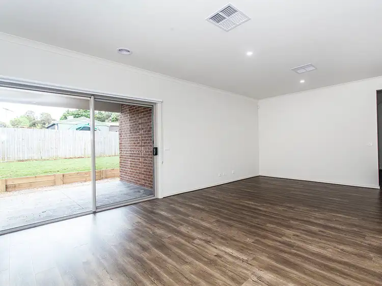 Fourth view of Homely house listing, 27 Largo Circuit, Junction Village VIC 3977