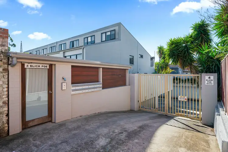 4/4 Blick Parade, Canterbury NSW 2193