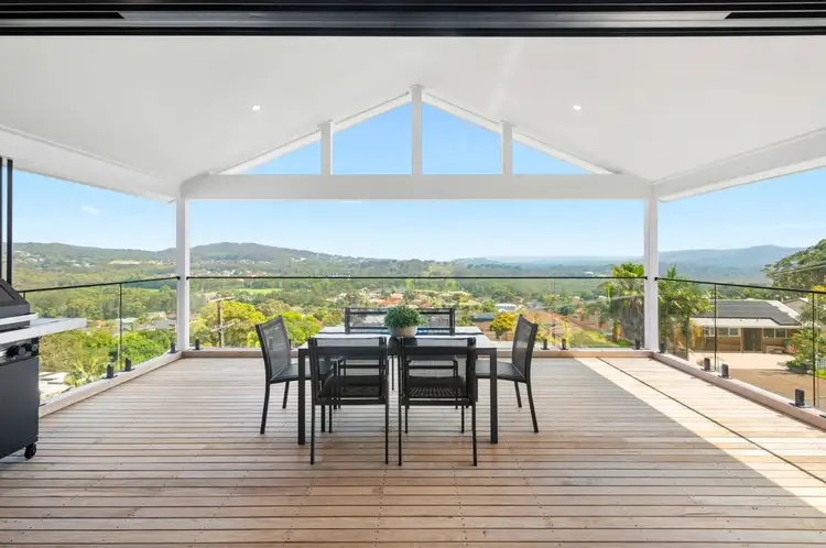4 Valley View Road, Bateau Bay NSW 2261