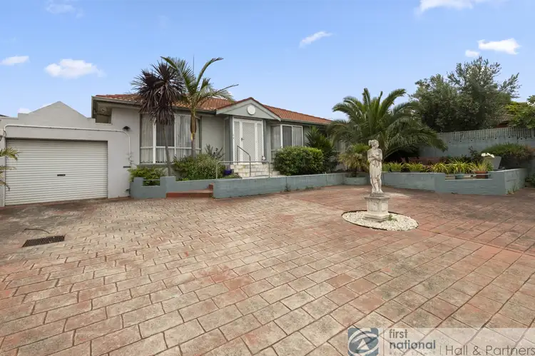 2/28 Purdy Avenue, Dandenong VIC 3175