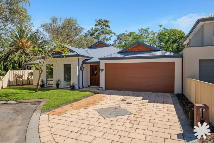 Second view of Homely house listing, 21 Knox Cove, Wilson WA 6107