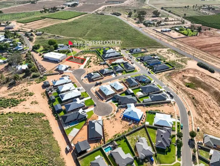 2/16 Joseph Court, Red Cliffs VIC 3496
