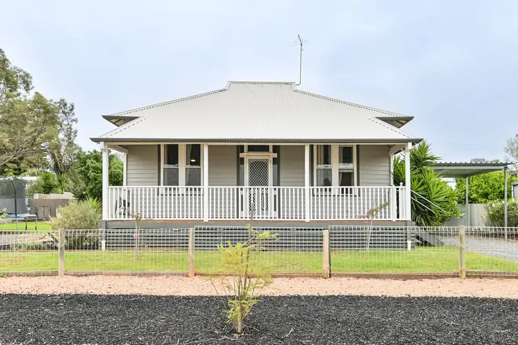 Second view of Homely house listing, 3 Latrobe Avenue, Red Cliffs VIC 3496