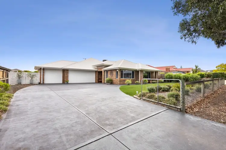 53 Highgrove Drive, Sunbury VIC 3429