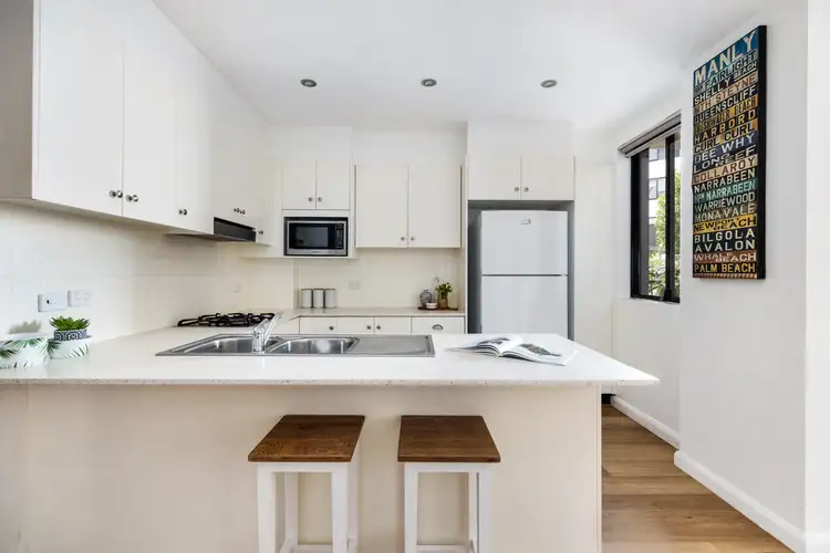 Fourth view of Homely unit listing, 16/10 Oaks Avenue, Dee Why NSW 2099