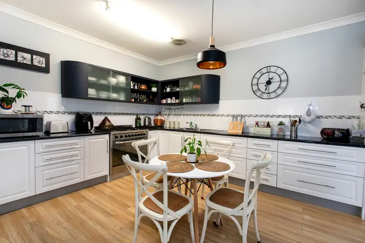 22 Wellington Street, Cowra NSW 2794