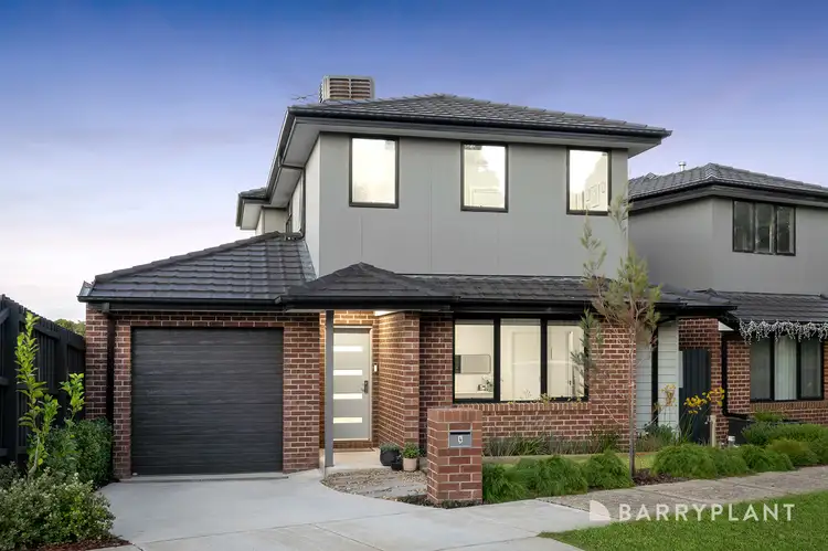 Main view of Homely townhouse listing, 4 Glen Dhu Road, Kilsyth VIC 3137