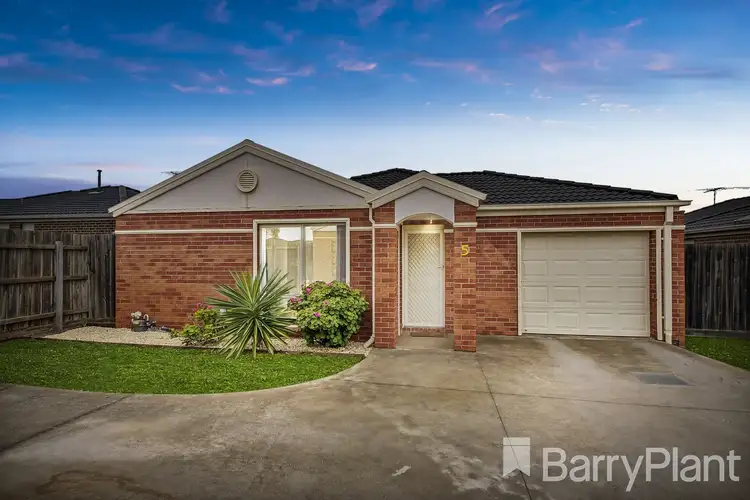 Main view of Homely unit listing, 5/8-12 Granholm Grove, Harkness VIC 3337