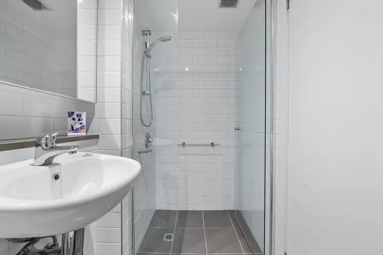 Sixth view of Homely apartment listing, 1/233 Dandenong Road, Windsor VIC 3181