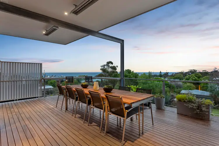 31 Bay Road, Mount Martha VIC 3934