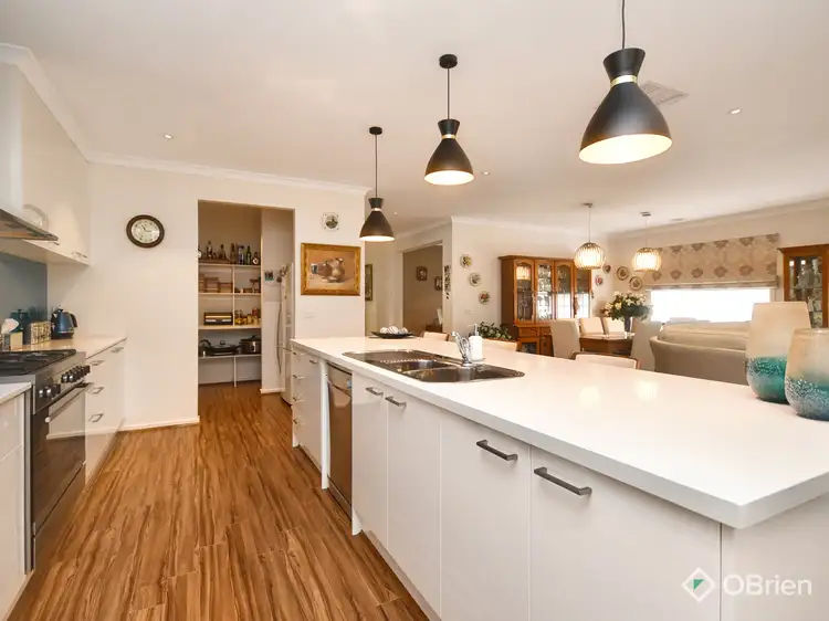 Second view of Homely house listing, 8 Verdell Street, Bairnsdale VIC 3875