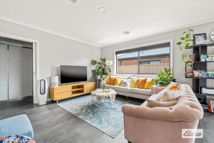 Second view of Homely house listing, 7 Tweed Way, Wodonga VIC 3690