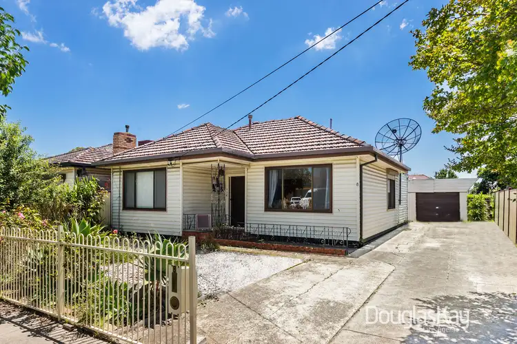 8 Hassett Street