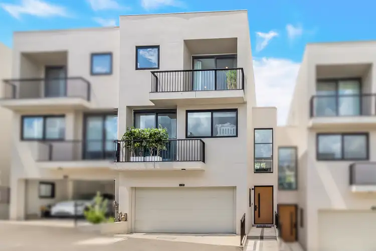 19/43 Stone Mason Drive, Norwest NSW 2153