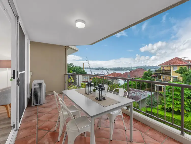 22/17 Whyenbah Street, Hamilton QLD 4007